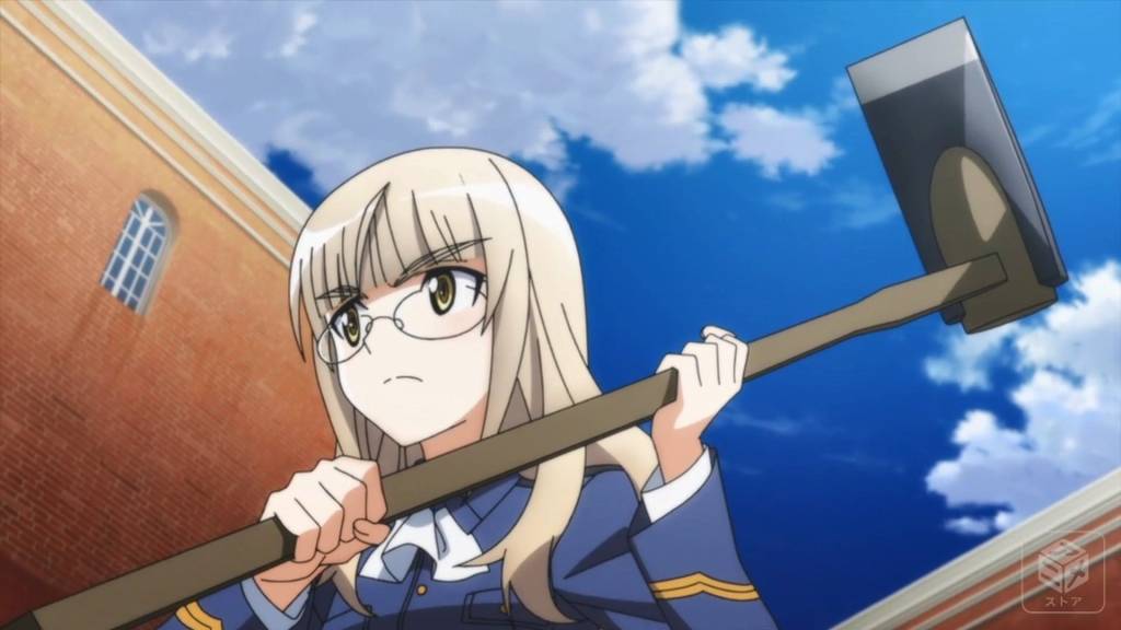 鍬が似合うペリーヌさん